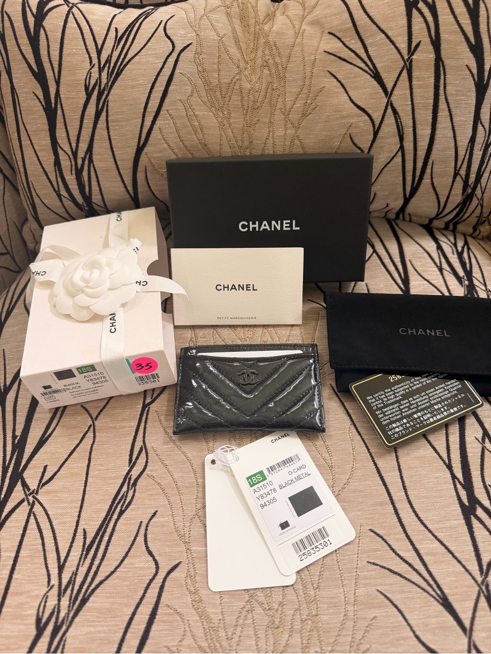 RARE 18S CHANEL So Black Patent Chevron Card Holder - FULL SET